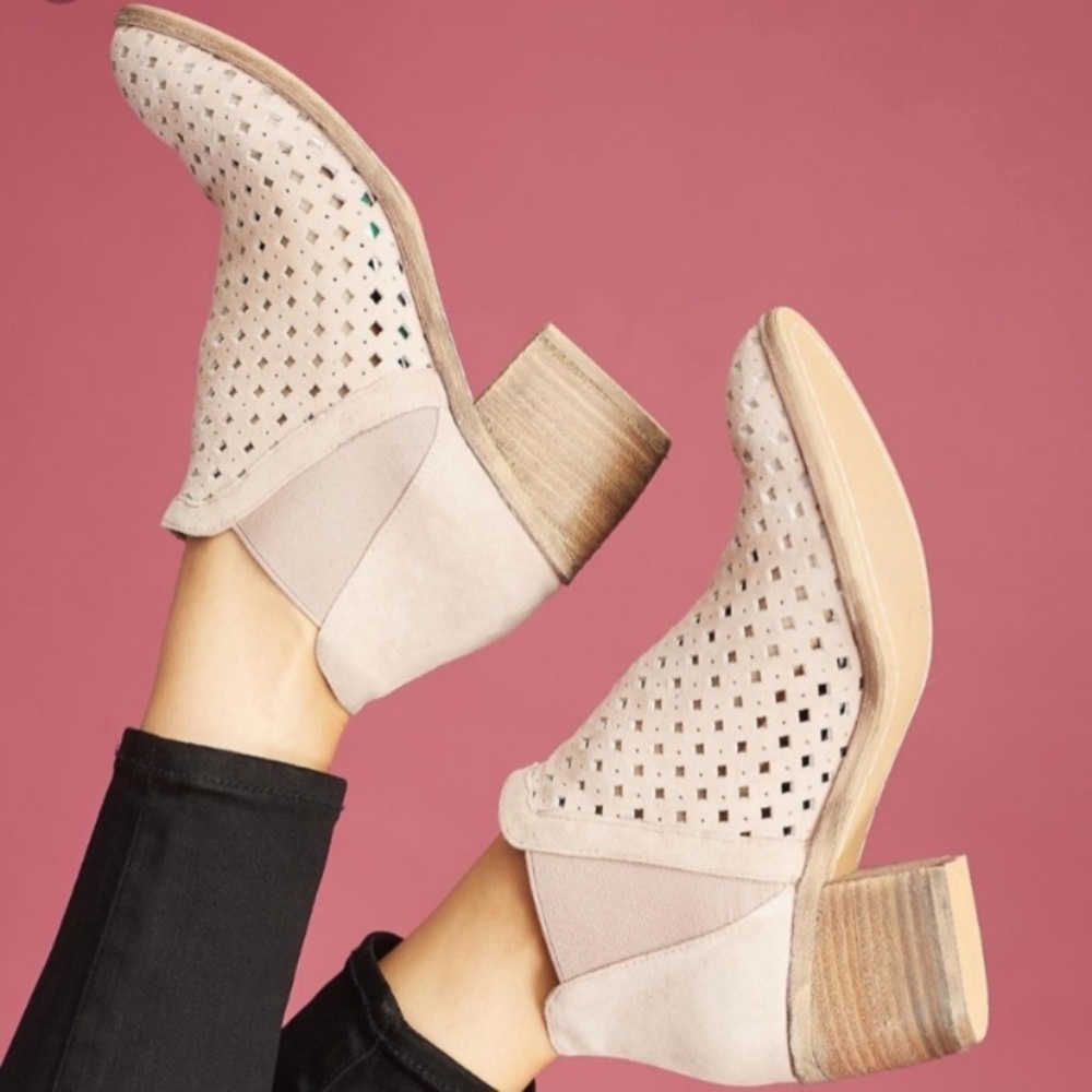 Nude Suede Silent D chelsea booties heeled Anthro